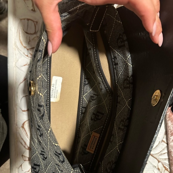 Dooney & Bourke hand bag - Picture 3 of 4